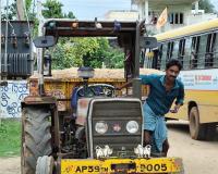 జరుగుమల్లి కేంద్రంగా బరి తెగిస్తున్న  ఇసుక మాఫియా 