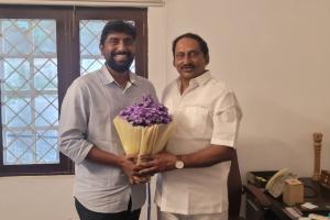 మాజీ సీఎం కిరణ్ కుమార్ రెడ్డి ని కలిసిన  టెక్ స్టర్స్ ఎండీ సాయి జవ్వాజి 